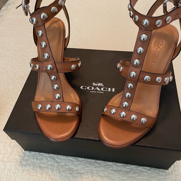 Coach shoes - Picture 1 of 3